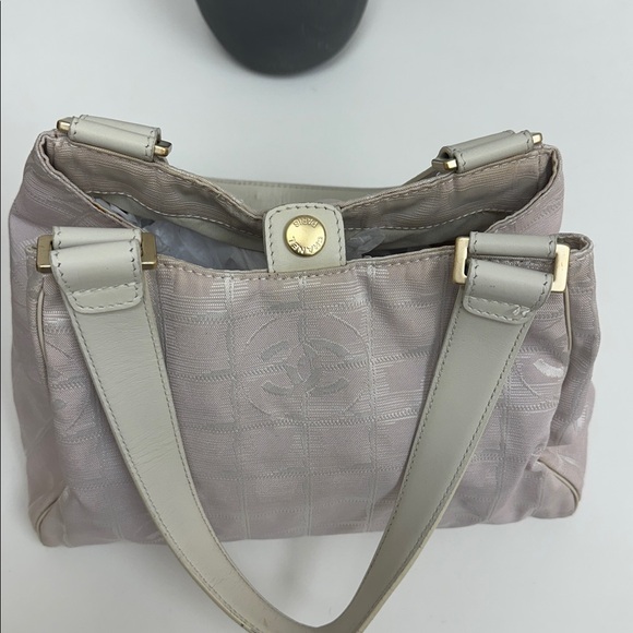 Chanel Ivory Shoulder Bag - Picture 10 of 12